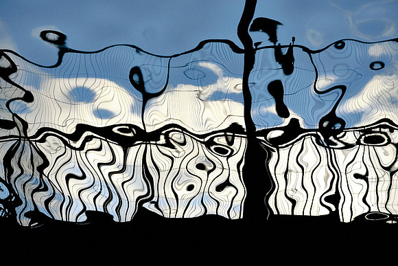 Reflecting on Canary Wharf
